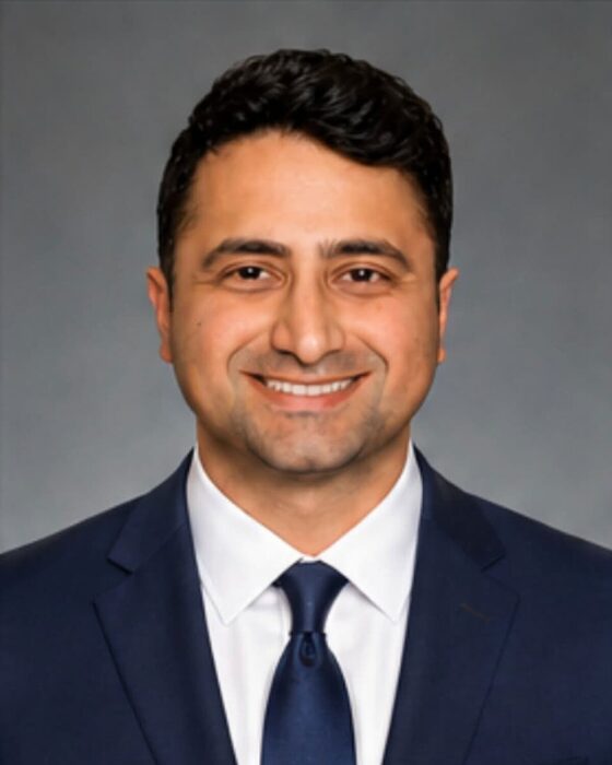 Dr. Youram Farzam, Endodontist at Elite Endo